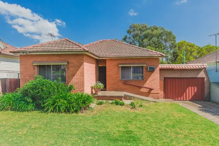 52 Wyena Road, Pendle Hill NSW 2145