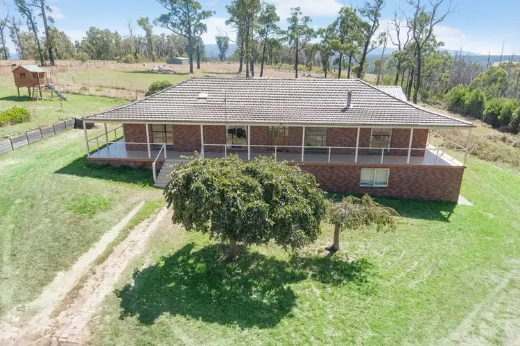 400 Coombs Road, Kinglake West VIC 3757