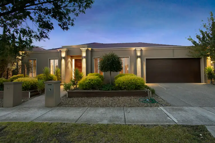 16 Coogee Drive, Taylors Hill VIC 3037