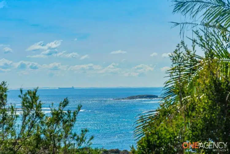 18 Emerald Close, Caves Beach NSW 2281
