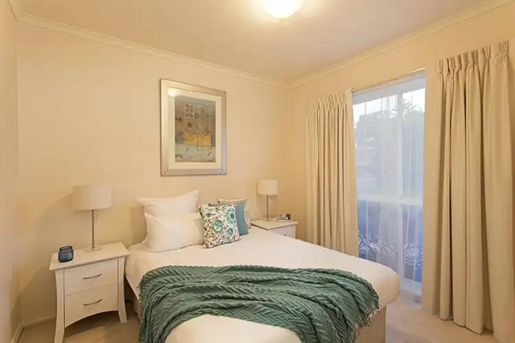 Sixth view of Homely unit listing, 1/37 Royal Road, Bonbeach VIC 3196