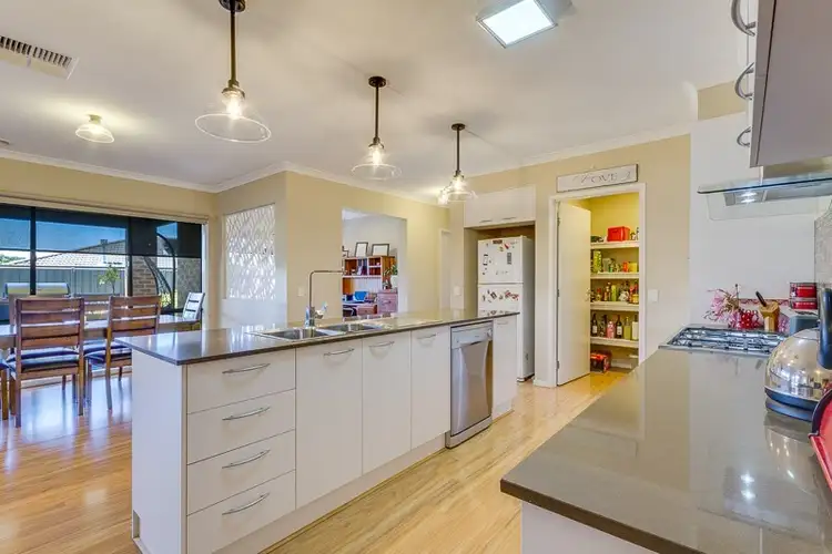 22 Riversdale Avenue, Eaglehawk VIC 3556