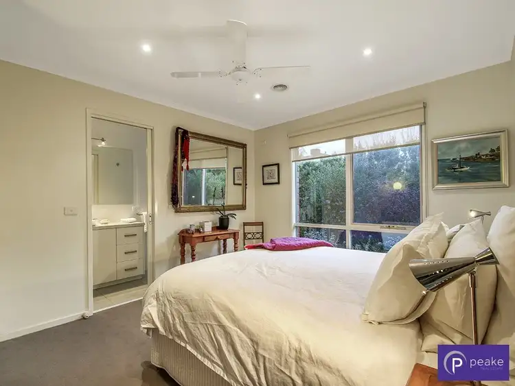 Seventh view of Homely house listing, 2 Gair Close, Berwick VIC 3806