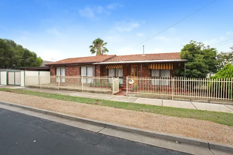 86 Barries Road, Melton VIC 3337