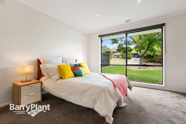 Fifth view of Homely house listing, 2 Chantilly Court, Frankston VIC 3199