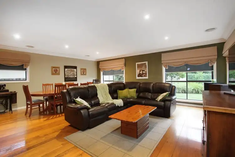 Fourth view of Homely house listing, 10 Windermere Crescent, Gladstone Park VIC 3043
