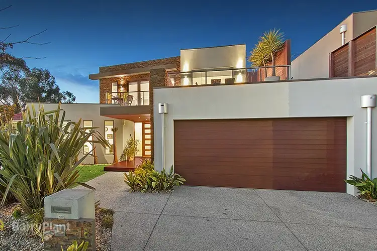 18 Canberra Avenue, Berwick VIC 3806