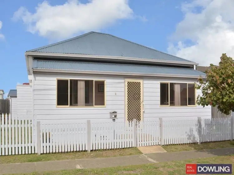2 Cardigan Street, Stockton NSW 2295