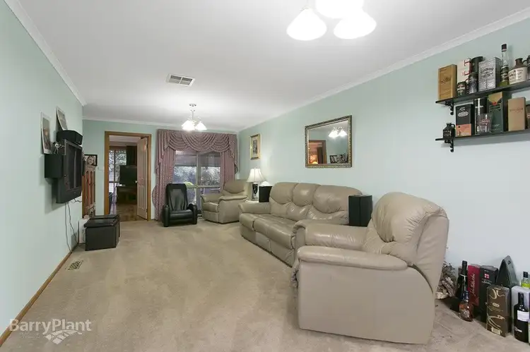Sixth view of Homely house listing, 1 Jomary Court, Berwick VIC 3806