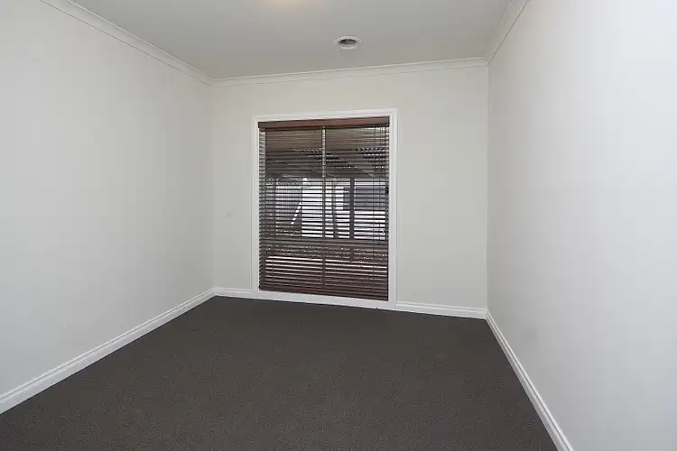Seventh view of Homely house listing, 8 Walton Court, Narre Warren VIC 3805