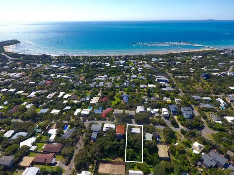 33 Seaview Street, Blairgowrie VIC 3942