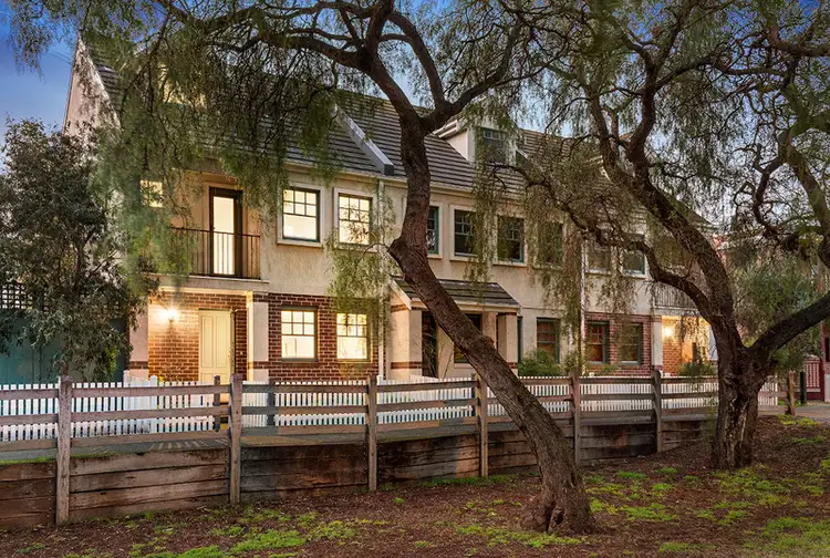 22 Peppercorn Walk, Kensington VIC 3031