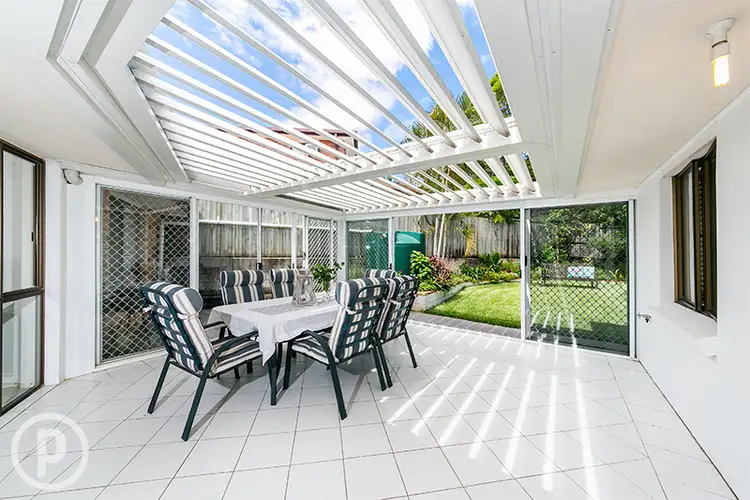 16 Lambourn Street, Chapel Hill QLD 4069