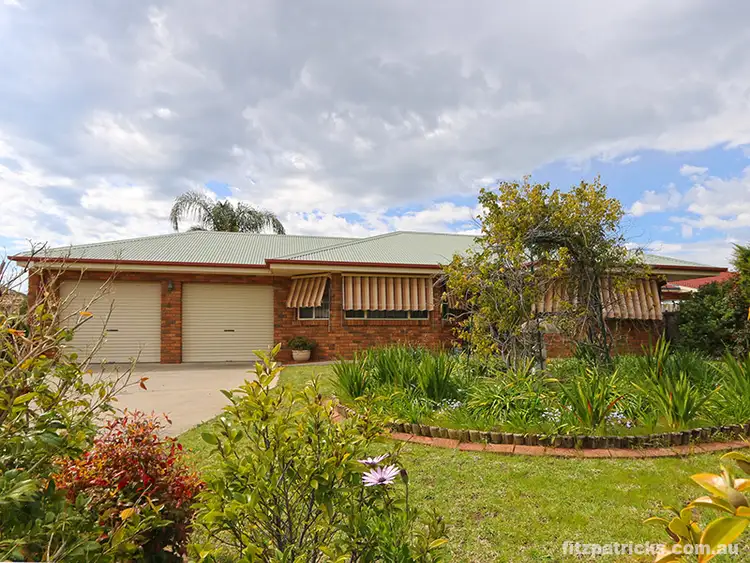 6 Bradfield Place, Lloyd NSW 2650