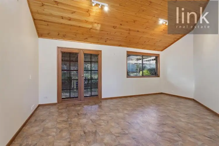 Third view of Homely house listing, 6 Dirru Court, Lavington NSW 2641