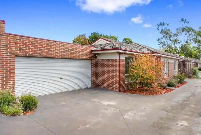 Main view of Homely unit listing, 3/33 Tamworth Road, Kilsyth VIC 3137