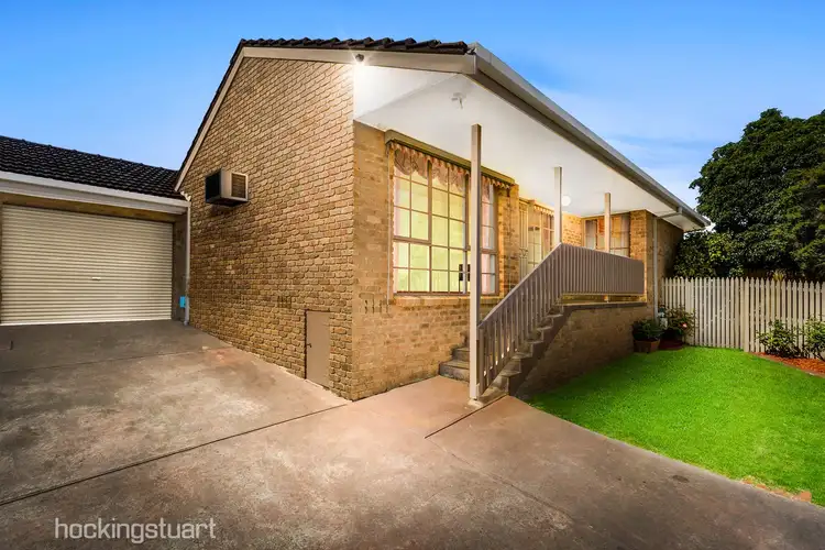 2/11 Howell Close, Doncaster East VIC 3109