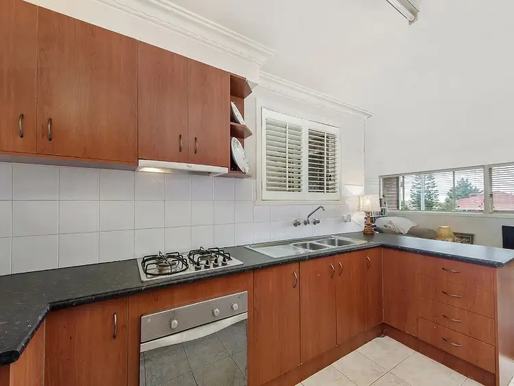 Second view of Homely unit listing, 2/42 William Street, St Albans VIC 3021
