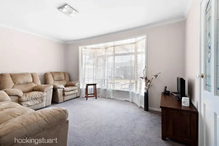 Second view of Homely house listing, 7 Glendale Close, Langwarrin VIC 3910