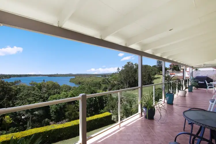 2 Uniacke Drive, Banora Point NSW 2486