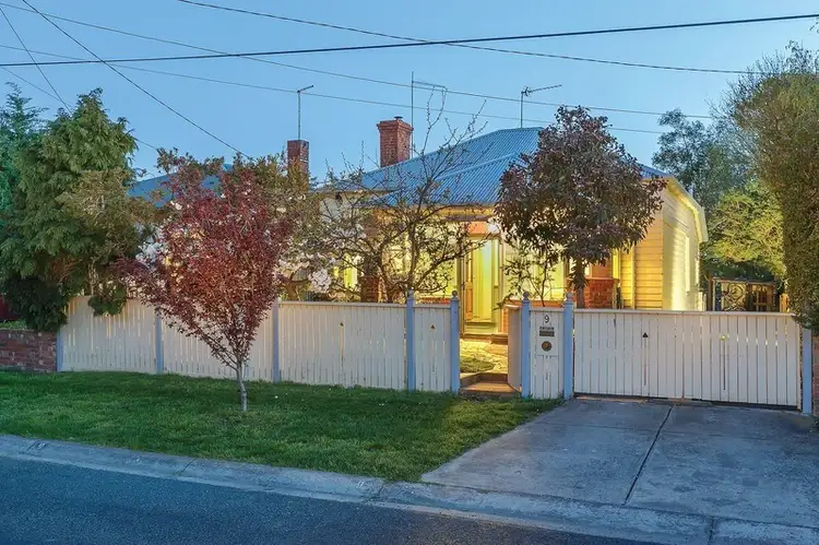 9 Queen Victoria Street, Newington VIC 3350