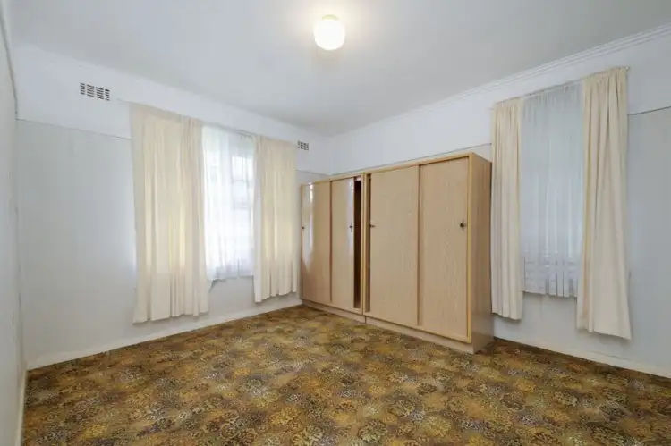 Fifth view of Homely house listing, 2 Graham Crescent, Traralgon VIC 3844