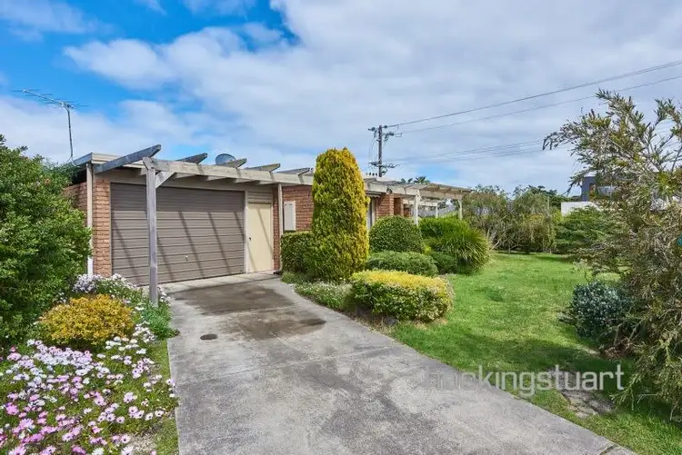 Fifth view of Homely house listing, 2 Ti Tree Grove, Mornington VIC 3931