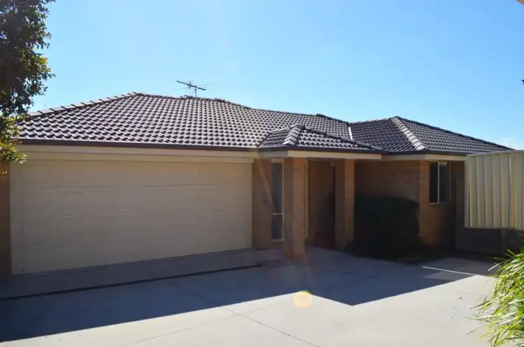 2/13 Prieska Way, East Maitland NSW 2323