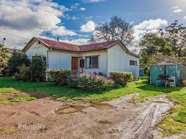 3 Robertson Road, Kinglake VIC 3763