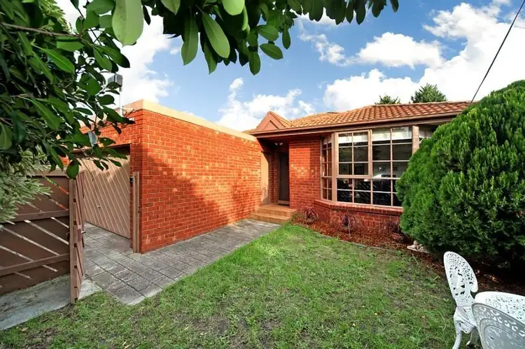 1/2 Neville Street, Carnegie VIC 3163