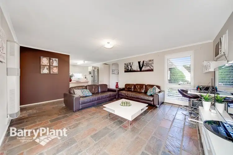 Sixth view of Homely house listing, 10 Yew Court, Cranbourne North VIC 3977
