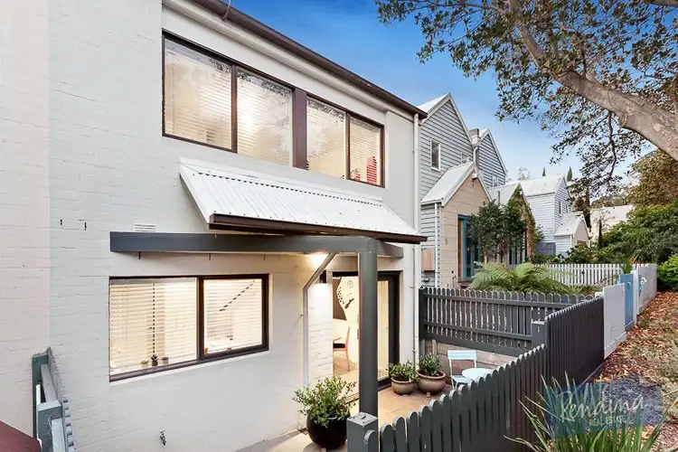 1 Watsons Walk, Kensington VIC 3031