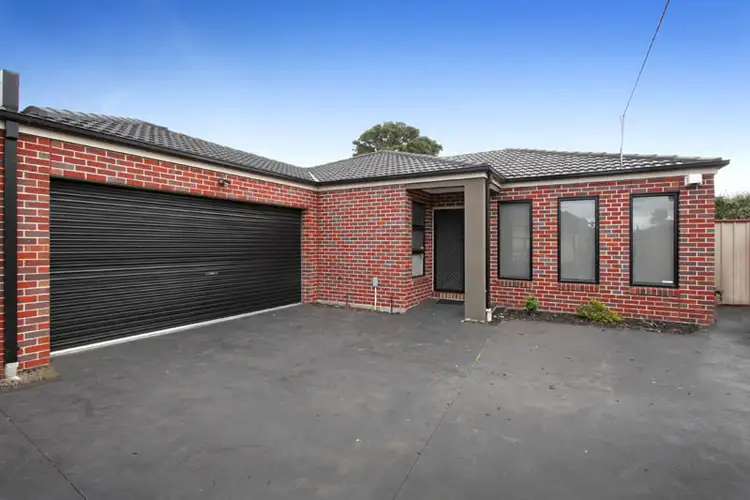 2/5 Baynton Avenue, Sunshine North VIC 3020