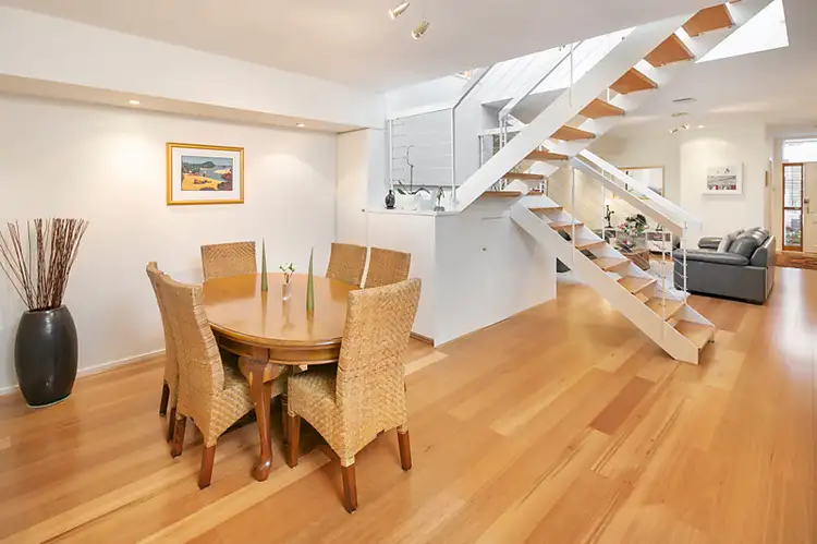 11 Woodside Street, Fitzroy North VIC 3068