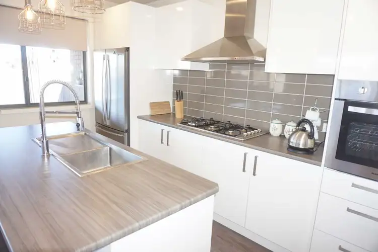 Sixth view of Homely house listing, 10 Donoghue Place, Bungendore NSW 2621