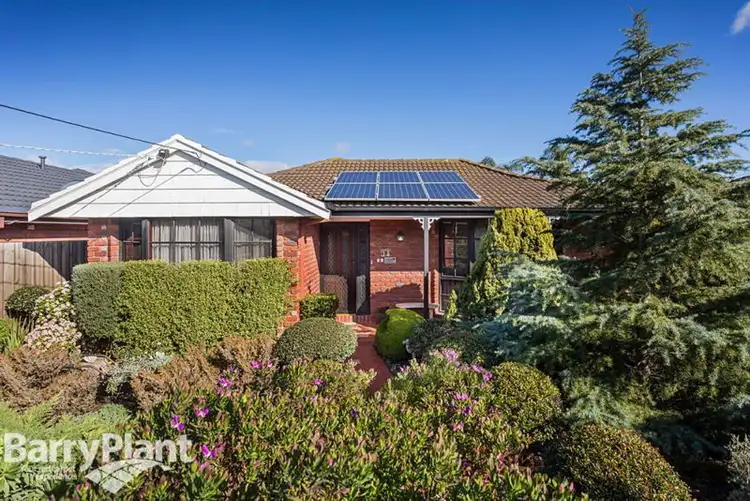 6 Hoddle Way, Altona Meadows VIC 3028