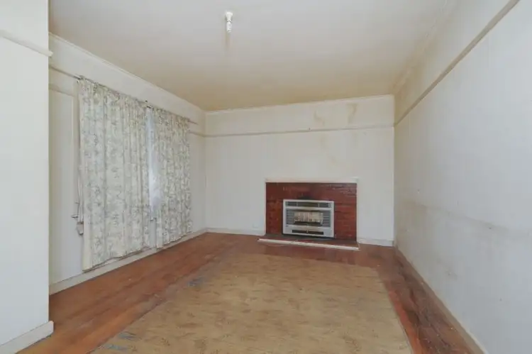 Fifth view of Homely house listing, 10 Riley Street, Traralgon VIC 3844