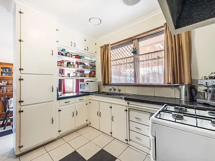 Fifth view of Homely house listing, 14 Vincent Crescent, Werribee VIC 3030