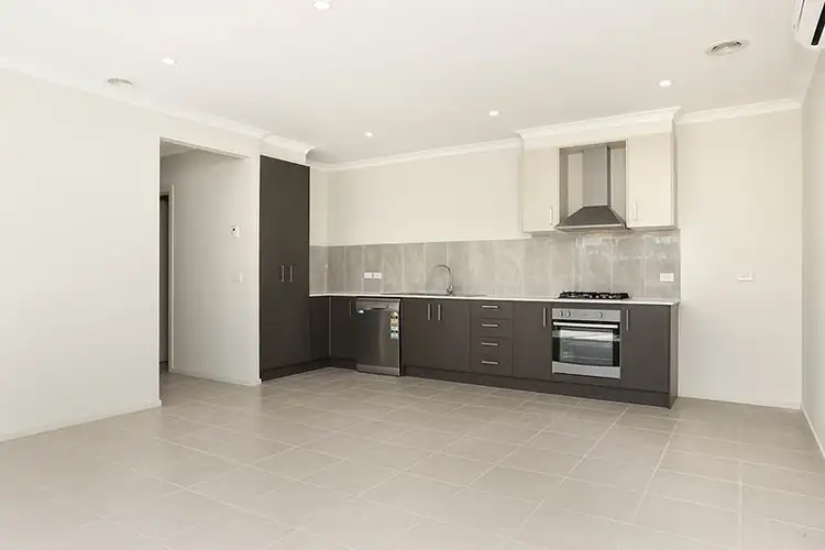 3/10 Hayden Crescent, Sunshine VIC 3020