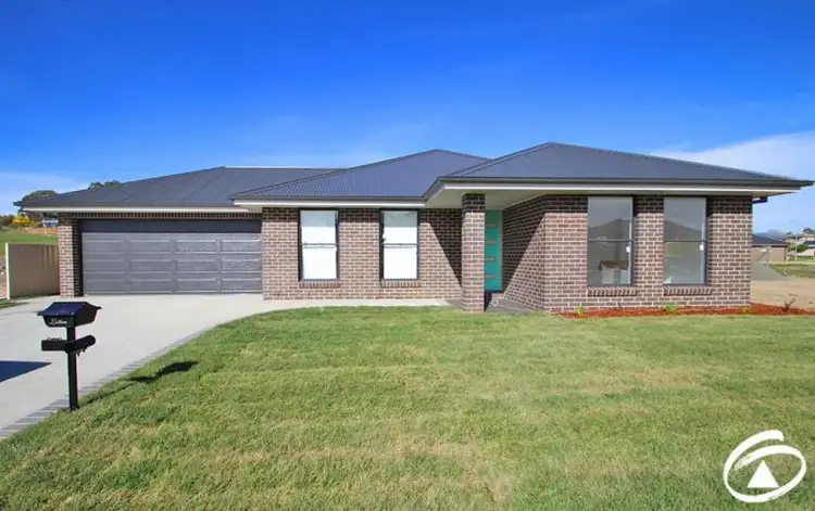 18 Clem McFawn Place, Orange NSW 2800