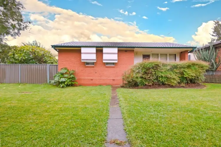 24 Kista Dan Ave, Tregear NSW 2770