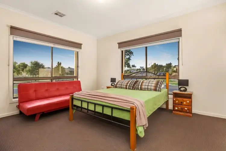 Fifth view of Homely house listing, 2 Bindaree Court, Mernda VIC 3754