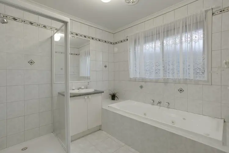 Sixth view of Homely house listing, 18 Santolin Drive, Hillside VIC 3037