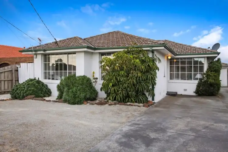1/96 Carrick Drive, Gladstone Park VIC 3043