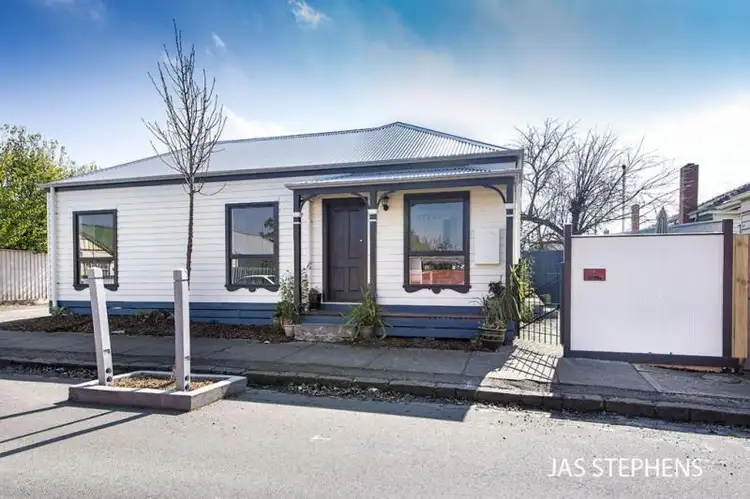 4 Webb Street, Kingsville VIC 3012