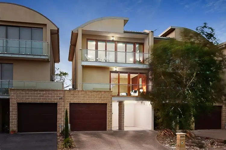 13 Diamond Boulevard, Greensborough VIC 3088