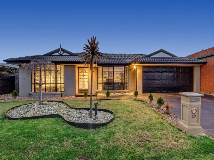 27 Anakie Walk, Delahey VIC 3037