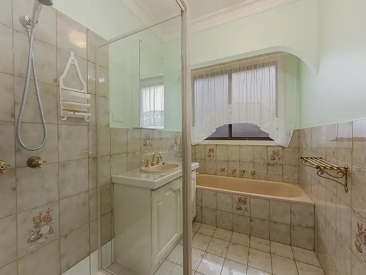 Seventh view of Homely house listing, 51 Fairfax Circuit, Albanvale VIC 3021