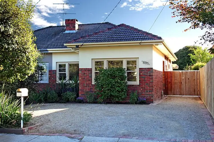 693 North Road, Carnegie VIC 3163