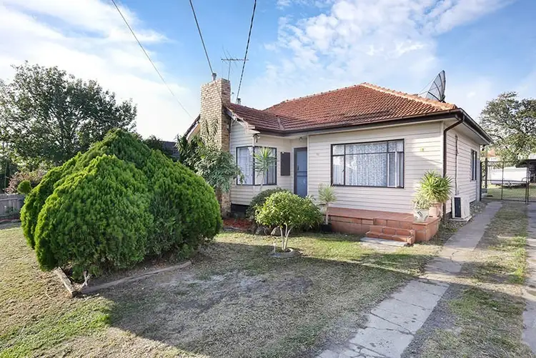 16 Roberts Avenue, Mulgrave VIC 3170